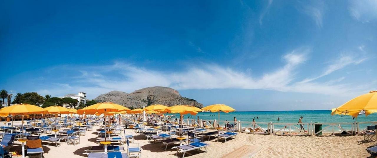 Casa Vacanza Peppino! Palermo Luaran gambar