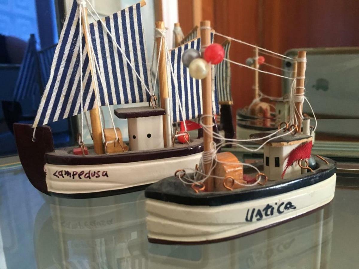 Casa Vacanza Peppino! Palermo Luaran gambar